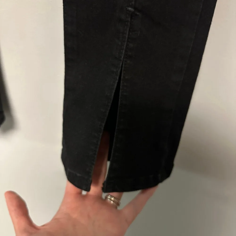 Free people We The Free Black straight leg Jeans women's size XS (29”x33) goth